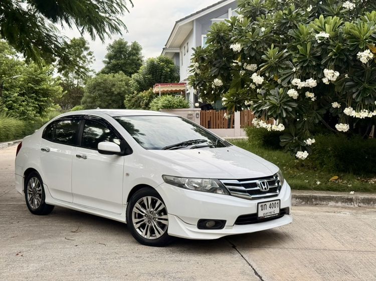 Honda City 2013 1.5 V i-VTEC Sedan เบนซิน ไม่ติดแก๊ส เกียร์อัตโนมัติ ขาว