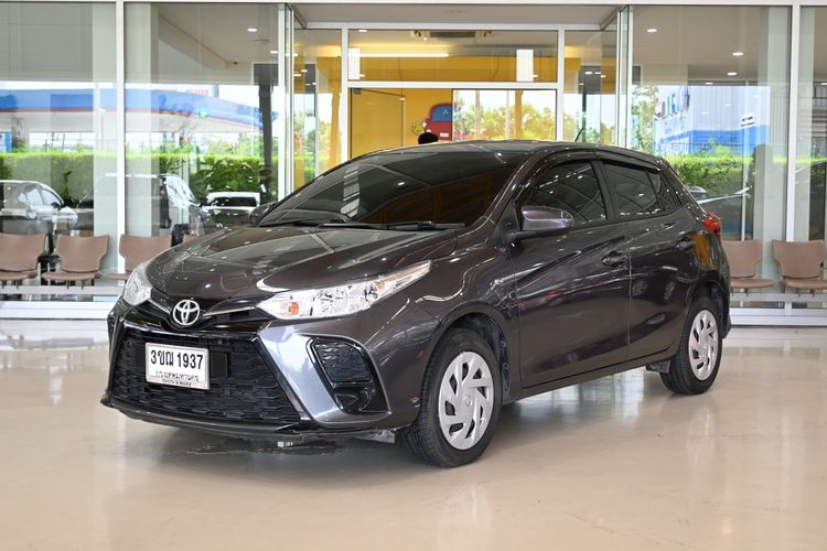 รถ Toyota Yaris 1.2 Entry สี เทา