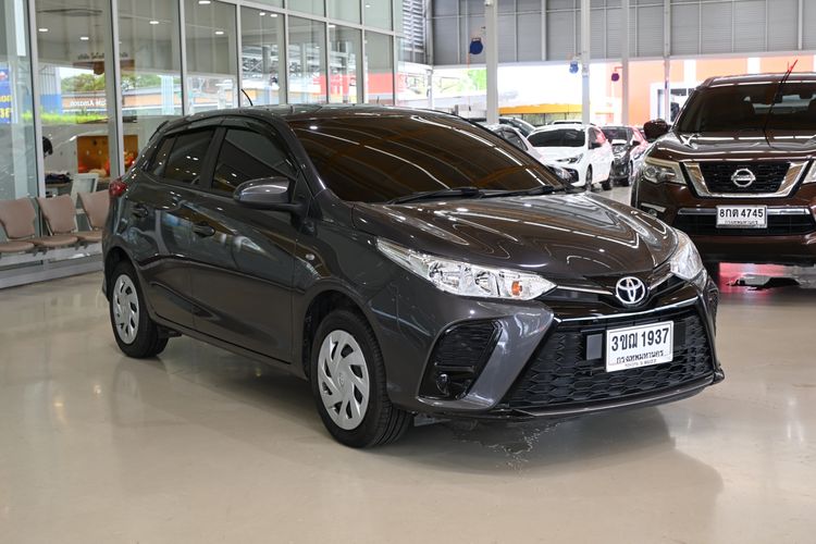 Toyota Yaris 2022 1.2 Entry Sedan เบนซิน ไม่ติดแก๊ส เกียร์อัตโนมัติ เทา รูปที่ 3
