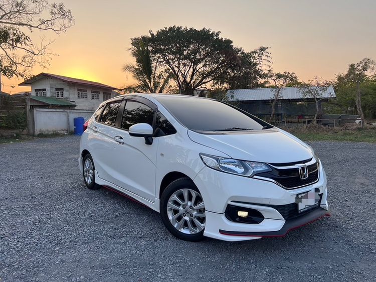 Honda Jazz 1.5 V(Plus) Auto