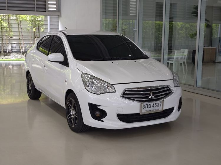 รถ Mitsubishi Attrage 1.2 GLX สี ขาว