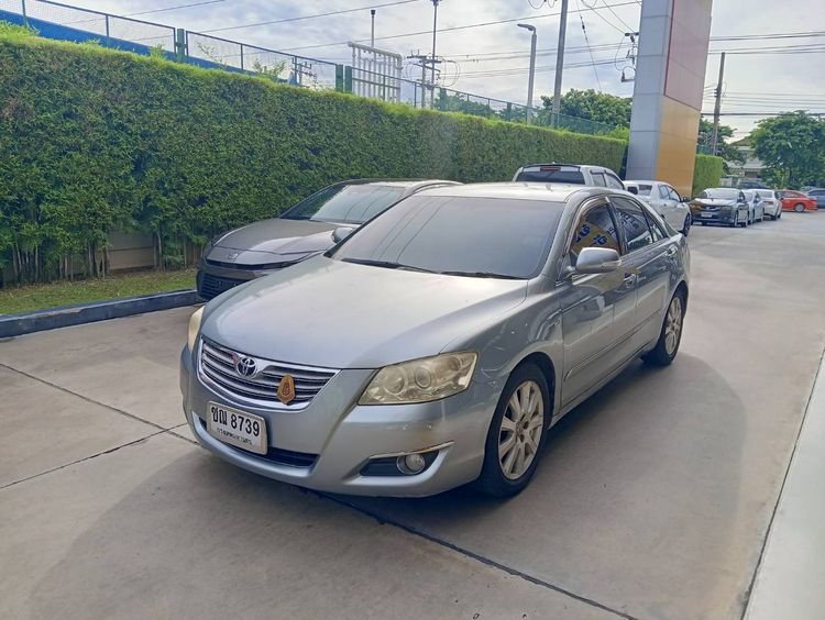 รถ Toyota Camry 2.4 V สี บรอนซ์เงิน