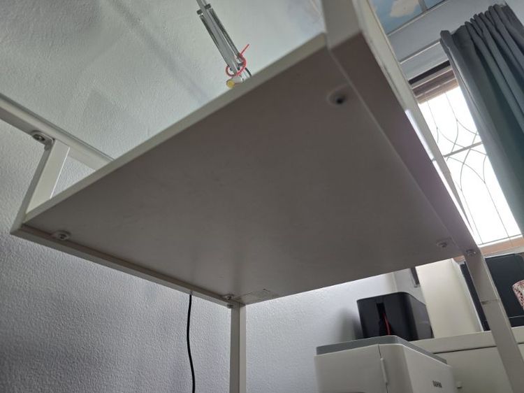 ขายโต๊ะทำงาน ikea มือสอง รุ่น VITTSJÖ วิทท์เชอ สีขาว รูปที่ 6