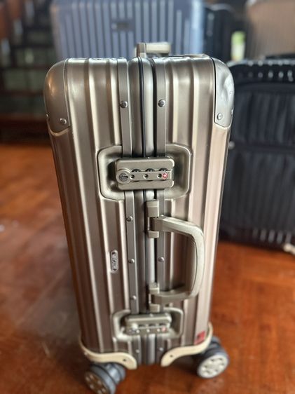 โล้ะขาย rimowa 8 ใบ มีทุกราคา ทุกสภาพ ทุกราคา พร้อมส่ง นัดรับได้ กทม. รูปที่ 17