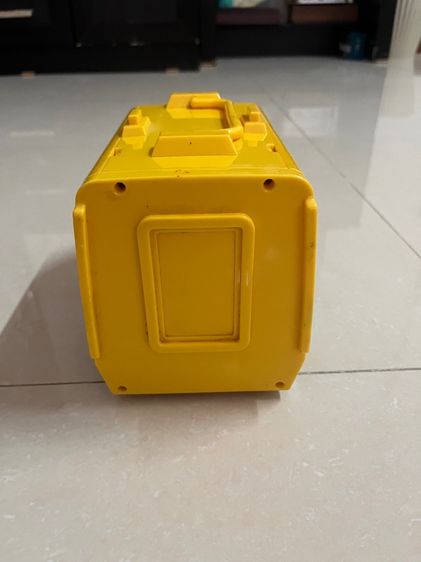 กล่องเก็บของเล่นรูปรถไฟชินคันเซ็นรุ่น Doctor Yellow จากแบรนด์ Takara Tomy รูปที่ 7