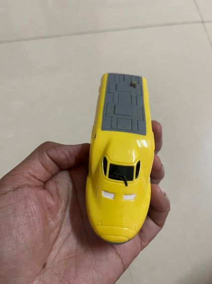 กล่องเก็บของเล่นรูปรถไฟชินคันเซ็นรุ่น Doctor Yellow จากแบรนด์ Takara Tomy รูปที่ 6