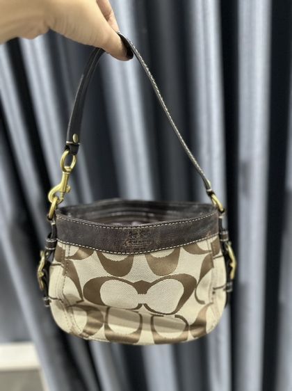 น้ำตาล กรพเป๋า Coach วินเทจ