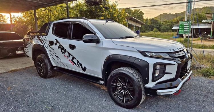 รถ Mitsubishi Triton All New Mega Cab 2.4 GLS Ltd Plus สี ขาว