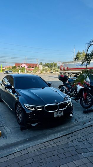 BMW Series 3 2021 320d Sedan ดีเซล ไม่ติดแก๊ส เกียร์อัตโนมัติ ดำ รูปที่ 2