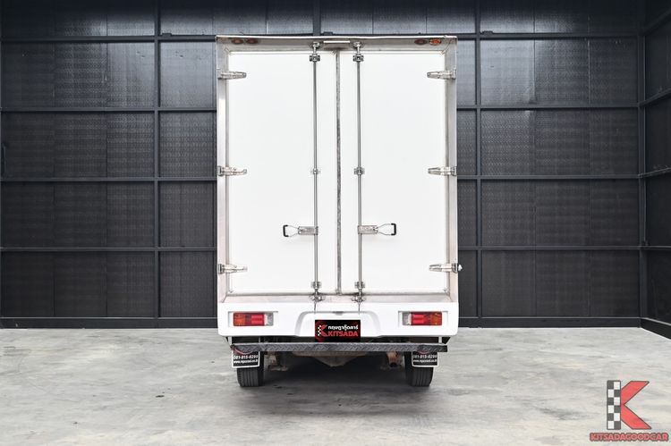 Toyota Hilux Revo 2021 2.4 Entry Pickup ดีเซล ไม่ติดแก๊ส เกียร์ธรรมดา ขาว รูปที่ 4