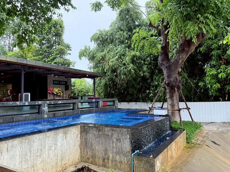 อื่นๆ ตกแต่งครบ 2014 ใช่ ขาย pool villa หรู 7 ไร่ ติดแม่น้ำท่าจีน รูปที่ 2