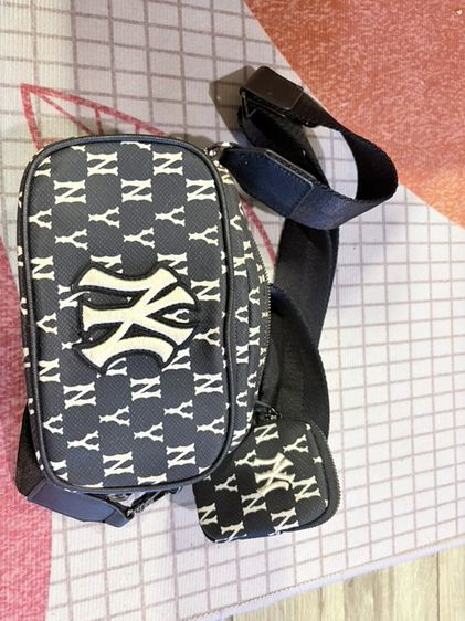 MLB Monogram Mini Crossbag New York Yankees