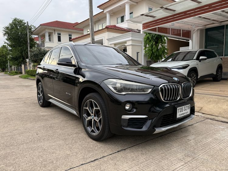 รถ BMW X1 2.0 sDrive18d xLine สี ดำ