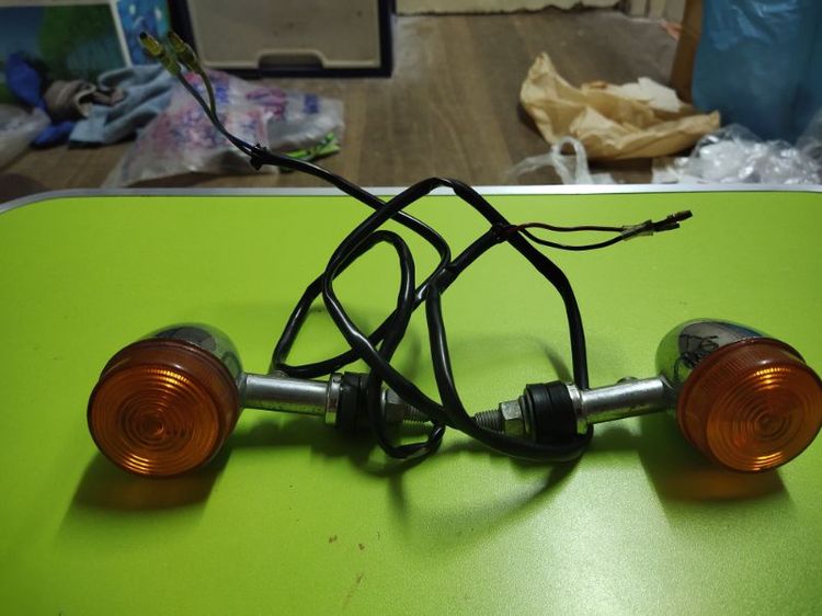 ลดราคาอะไหล่HONDA PHANTOM AT200ชดไฟเลี้ยวหลังเดิมถอดจากรถใช้ได้ราคาคู่ละ650บาทไม่แพงถ้าและของแต่งโทรมาได้ครับมีอะไหล่อย่างอื่นด้วยอยากได้อะไหล่ส่งไปรษณียได้ครับอะไรโท