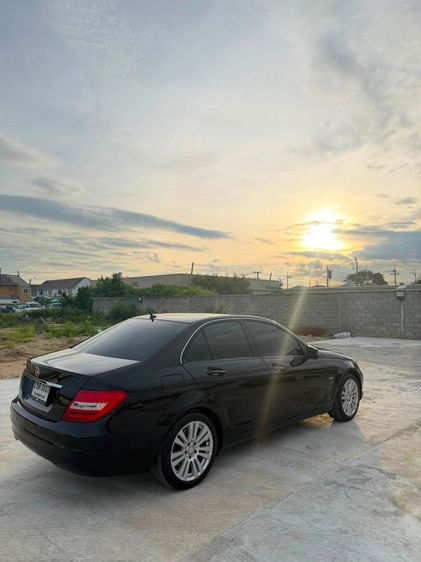 Mercedes-Benz C-Class 2011 C200 CGI Sedan เบนซิน เกียร์อัตโนมัติ ดำ รูปที่ 3