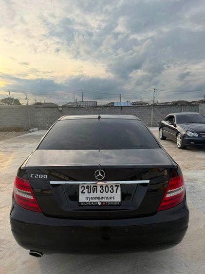 Mercedes-Benz C-Class 2011 C200 CGI Sedan เบนซิน เกียร์อัตโนมัติ ดำ รูปที่ 2