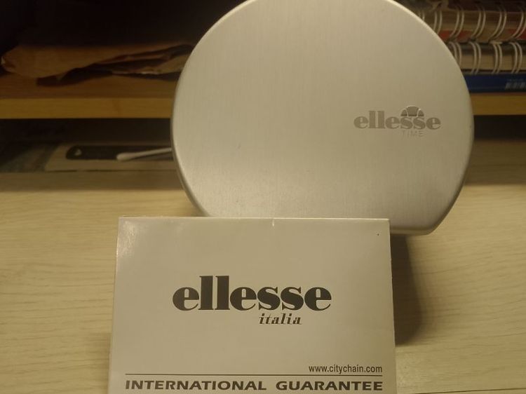 นาฬิกา ellesse
