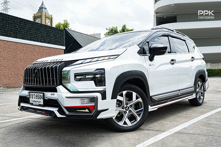 รถ Mitsubishi Xpander Cross 1.6 HEV สี ขาว