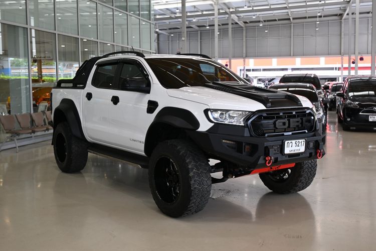 รถ Ford Ranger 2.0 Hi-Rider XLT สี ขาว