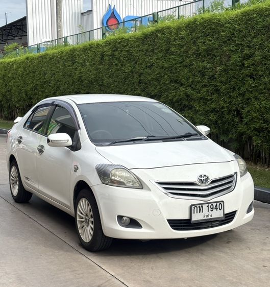 รถ Toyota Vios 1.5 J สี ขาว