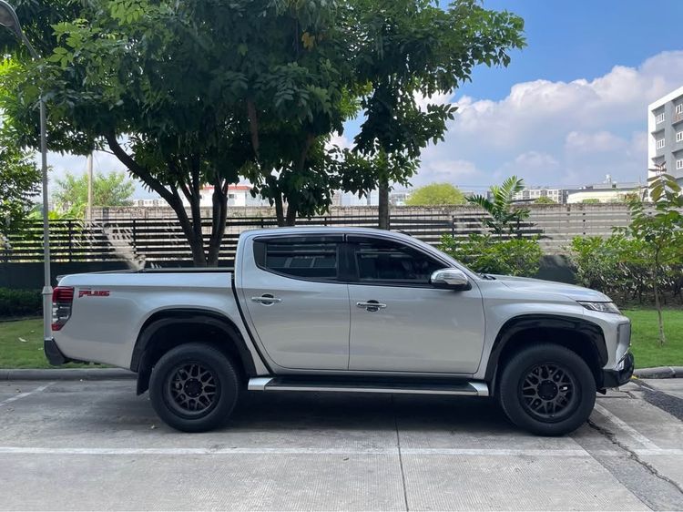 Mitsubishi Triton 2019 2.4 GLS Plus Pickup ดีเซล เกียร์อัตโนมัติ บรอนซ์เงิน รูปที่ 3