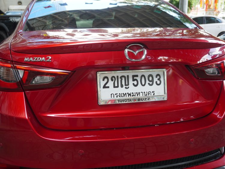 Mazda Mazda 2 2021 1.3 Skyactiv-G S Leather Sedan Sedan เบนซิน ไม่ติดแก๊ส เกียร์อัตโนมัติ แดง รูปที่ 2