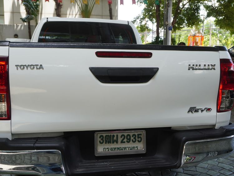 Toyota Hilux Revo 2022 2.4 Z Edition Entry Pickup ดีเซล ไม่ติดแก๊ส เกียร์ธรรมดา ขาว รูปที่ 2