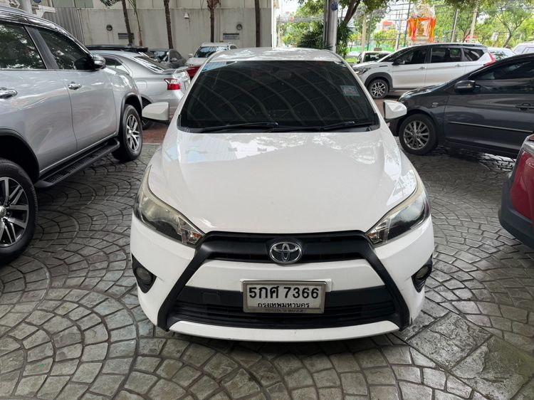 Toyota Yaris 2016 1.2 J Sedan เบนซิน ไม่ติดแก๊ส เกียร์อัตโนมัติ ขาว รูปที่ 3