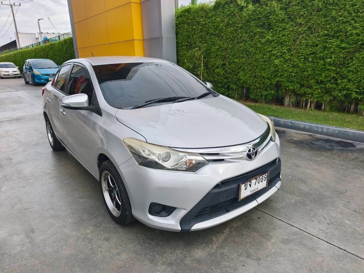 รถ Toyota Vios 1.5 G สี เทา