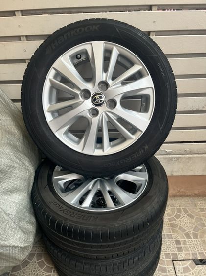 อื่นๆ อะลูมิเนียมอัลลอย 15" ล้อเดิมขอบ 15 นิ้ว Yaris พร้อมยาง ปี 23 ใช้ได้อีกนาน
