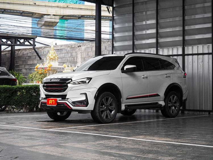 Isuzu MU-X 2023 1.9 ULTIMATE 2WD Utility-car ดีเซล ไม่ติดแก๊ส เกียร์อัตโนมัติ ขาว