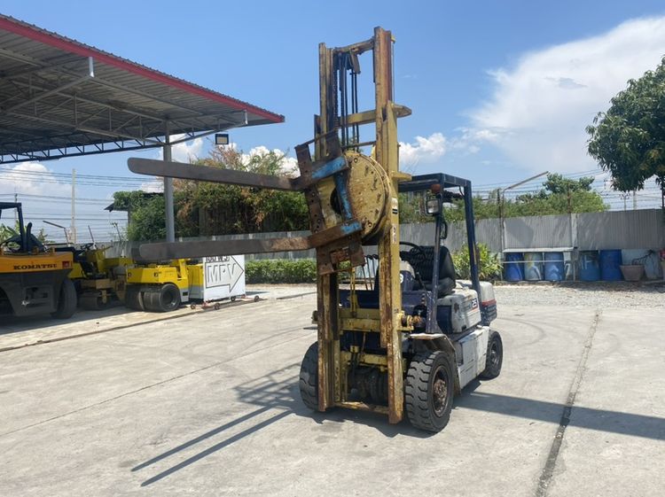 รถฟอร์คลิฟท์ KOMATSU รุ่น FD25-11 ยก 2.5 ตัน ยกสูง 4 เมตร งาหมุน  รถเก่านอก รูปที่ 3