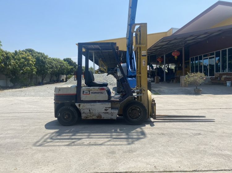 รถฟอร์คลิฟท์ KOMATSU รุ่น FD25-11 ยก 2.5 ตัน ยกสูง 4 เมตร งาหมุน  รถเก่านอก รูปที่ 8