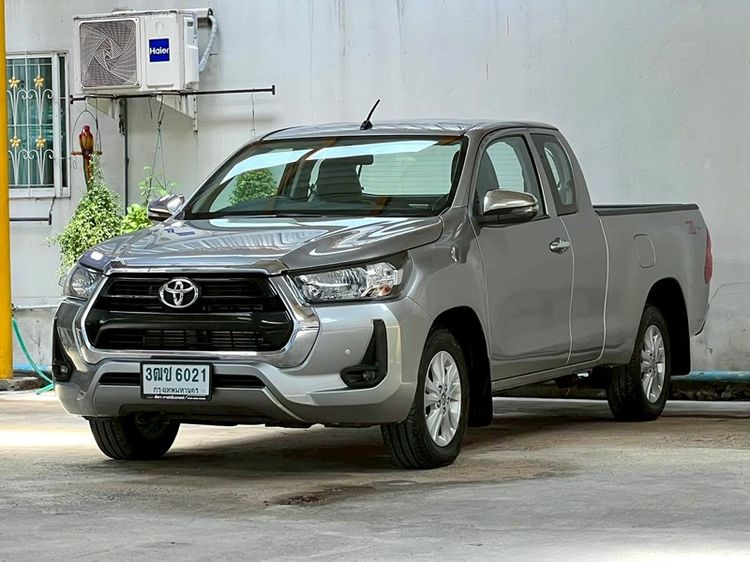 รถ Toyota Hilux Revo 2.4 Entry สี เทา