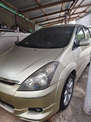 Toyota Wish 2004