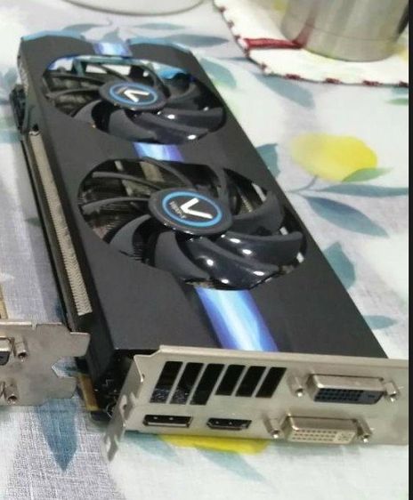 ขาย R9 270X (VPOR-X) 2G DDR5 OC 256bits ต่อไฟเลี้ยง6+6พิน สวยๆใช้งานได้ปกติ.