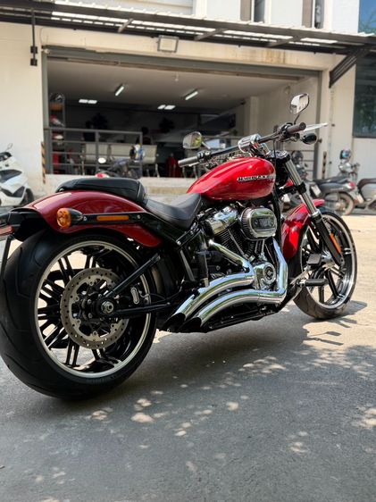 Harley-Davidson Softail Breakout 114 2018 รูปที่ 2