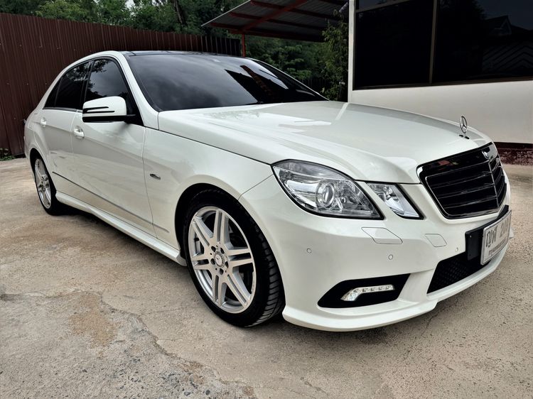 Mercedes-Benz E-Class 2011 E250 CGI AMG Sedan เบนซิน ไม่ติดแก๊ส เกียร์อัตโนมัติ ขาว รูปที่ 3