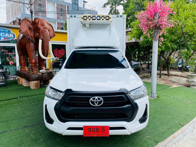 รถ Toyota Hilux Revo 2.4 Entry สี ขาว