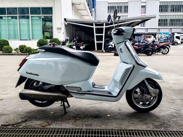 รุ่นอื่นๆ (ขายแล้ว)  lambretta X 300  ปี 2023  สีขาว