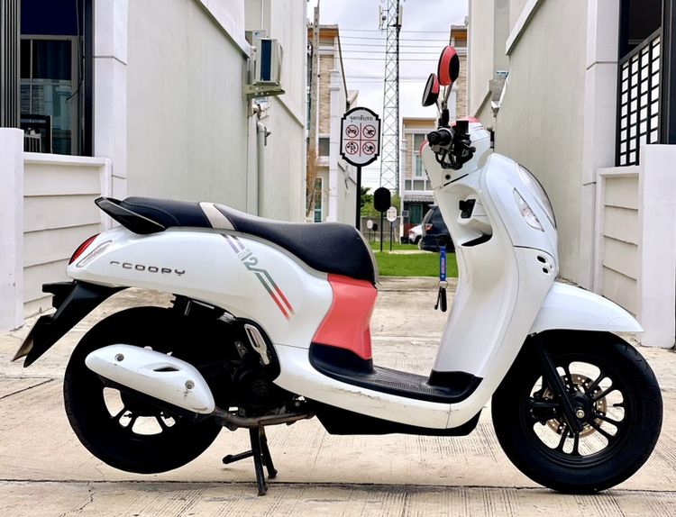 ขาย HONDA SCOOPY i ตัวรีโมท ปี2021 ตัวท็อปสุดล้อแม็ก รถที่บ้านใช้เองครับ รถสวยมาก แทบจะไม่ค่อยได้ขับ ภาษี70