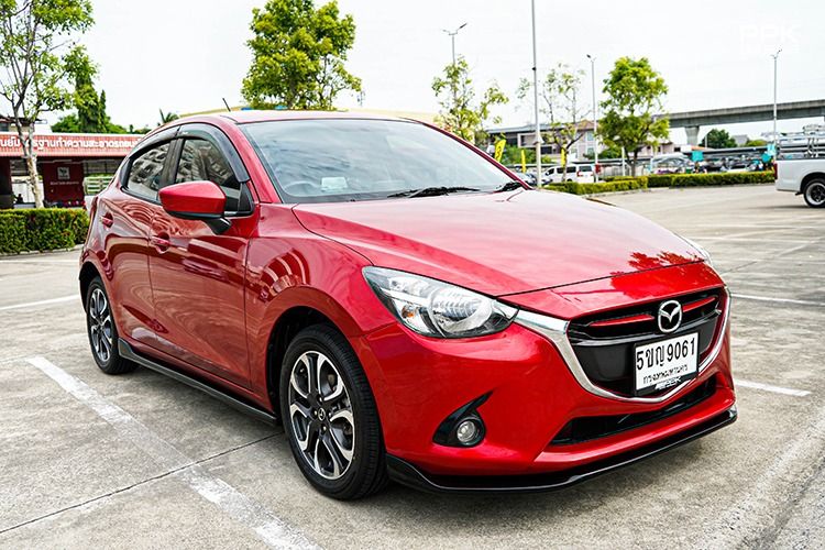 Mazda Mazda 2 2015 1.5 XD Sports High Sedan ดีเซล ไม่ติดแก๊ส เกียร์อัตโนมัติ แดง รูปที่ 3