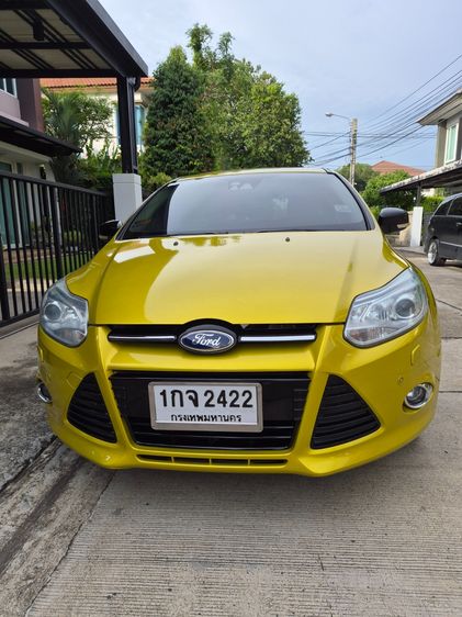 Ford Focus 2012 2.0 Sport Plus Sedan เบนซิน เกียร์อัตโนมัติ เหลือง