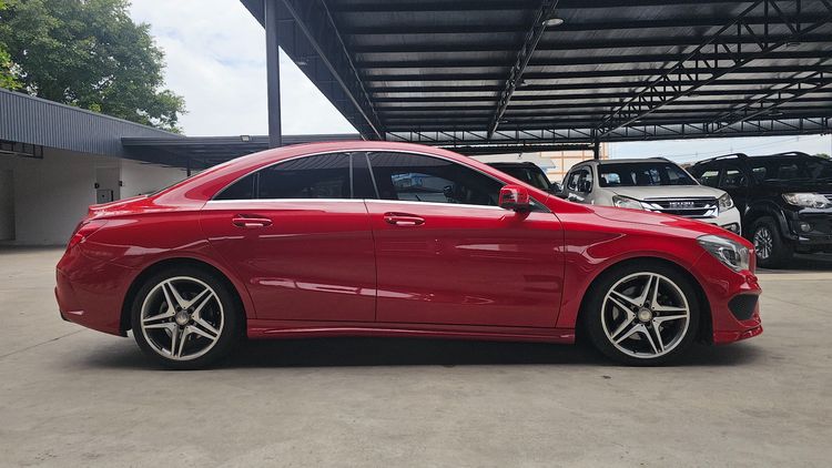 Mercedes-Benz CLA-Class 2017 CLA250 AMG Sedan เบนซิน ไม่ติดแก๊ส เกียร์อัตโนมัติ แดง รูปที่ 4