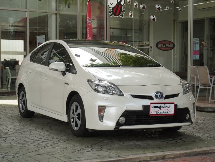 Toyota Prius 2013 1.8 Hybrid Top Option Grade Sedan ไฮบริด ไม่ติดแก๊ส เกียร์อัตโนมัติ ขาว รูปที่ 3