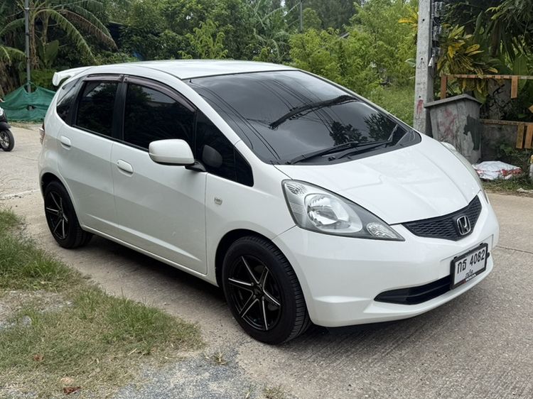 Honda Jazz 2009 1.5 V i-VTEC Sedan เบนซิน ไม่ติดแก๊ส เกียร์อัตโนมัติ ขาว รูปที่ 3