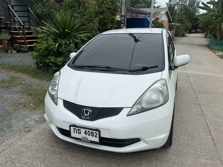 รถ Honda Jazz 1.5 V i-VTEC สี ขาว