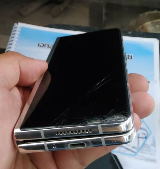 Samsung Galaxy Z Fold3 Thom Browne Edition 512GB รูปที่ 17