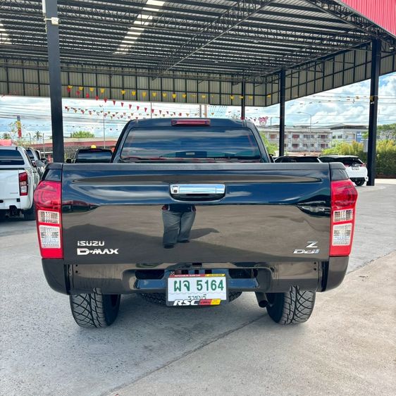 Isuzu D-MAX 2016 1.9 Hi-Lander Z Pickup ดีเซล ไม่ติดแก๊ส เกียร์ธรรมดา ดำ รูปที่ 4