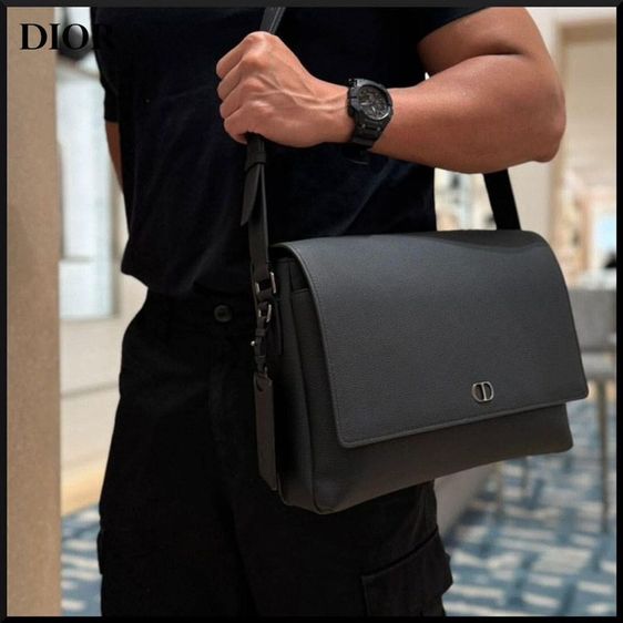 Dior หนังแท้ ไม่ระบุ ดำ กระเป๋าสะพายข้าง